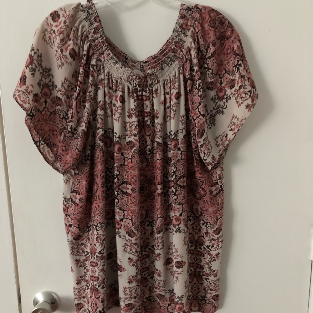 Stretched Collar Shirt